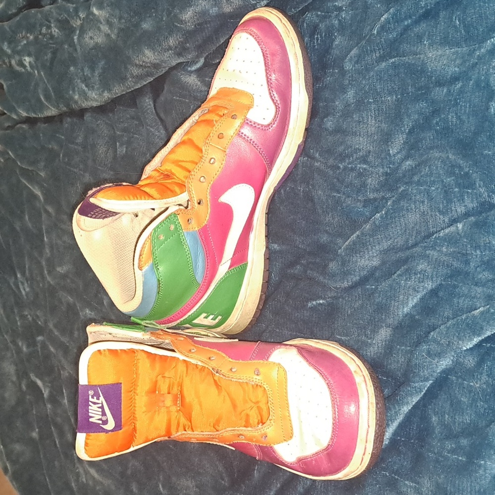 Nike Swoosh high top vintage shoes